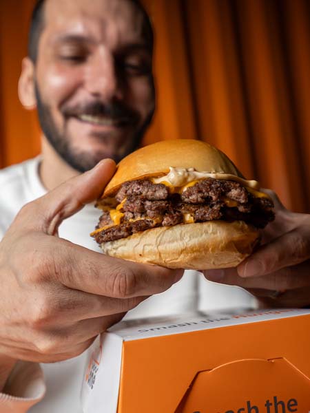 8oneburger_1763223288_3766512394881767404_68346155860